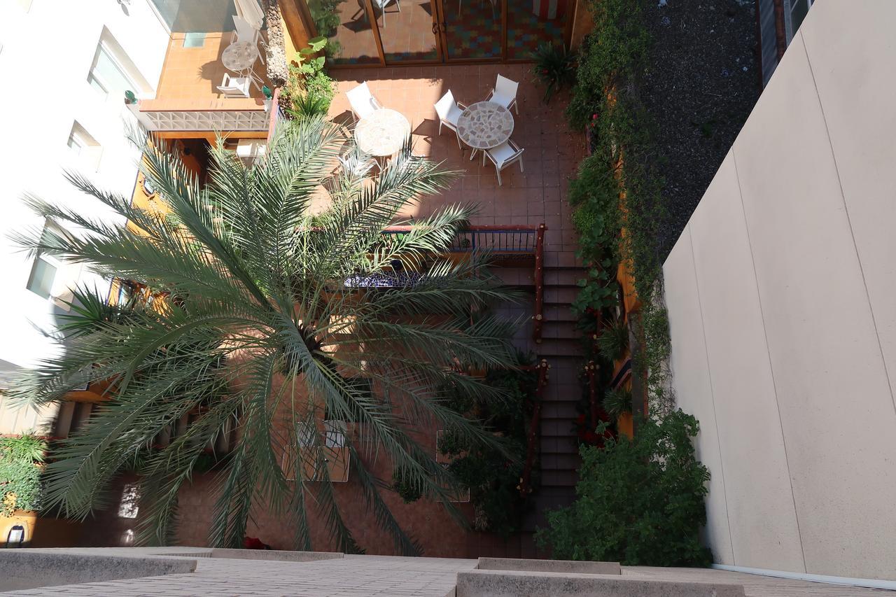 El Cami Hotel Камбрильс Экстерьер фото