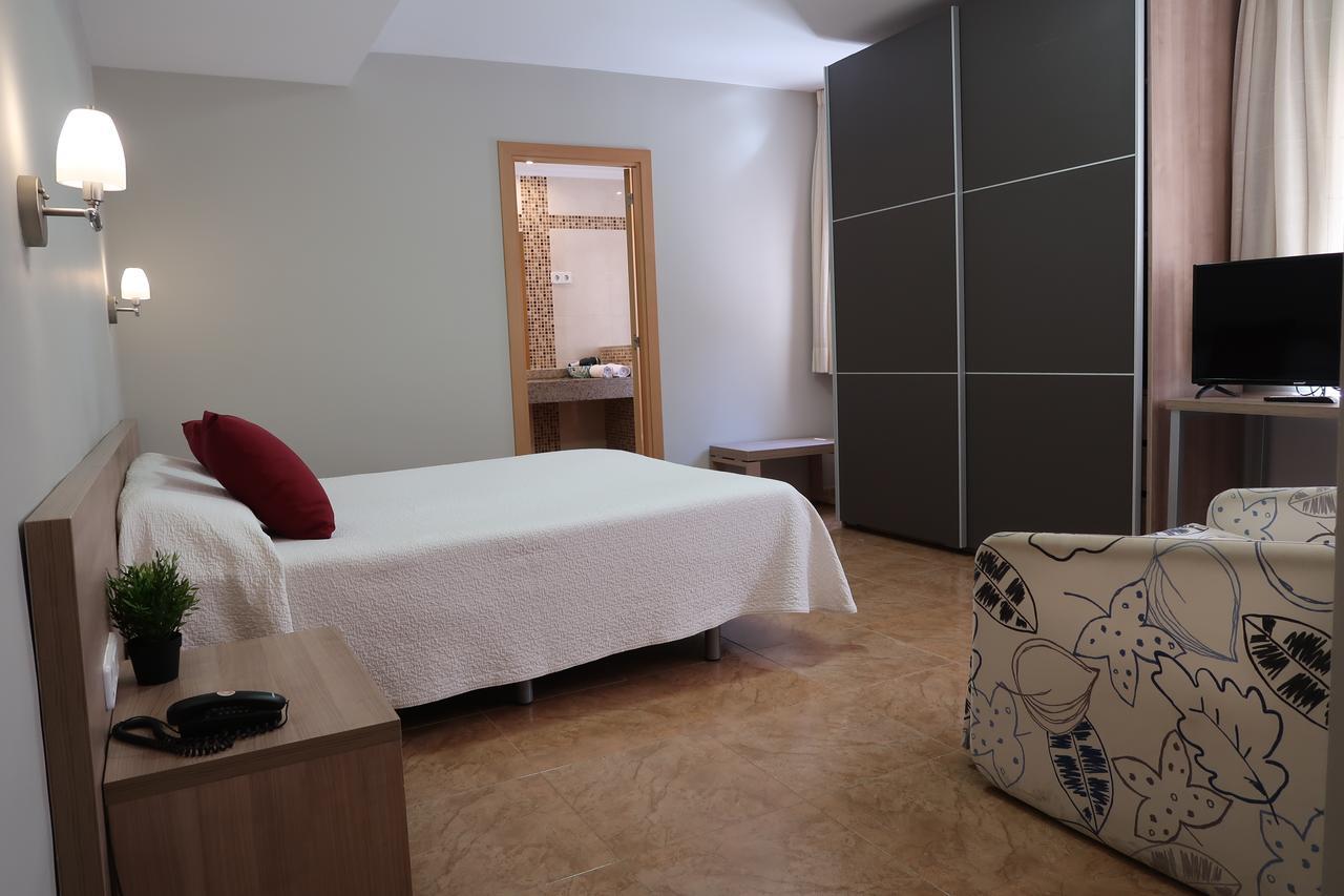 El Cami Hotel Камбрильс Экстерьер фото