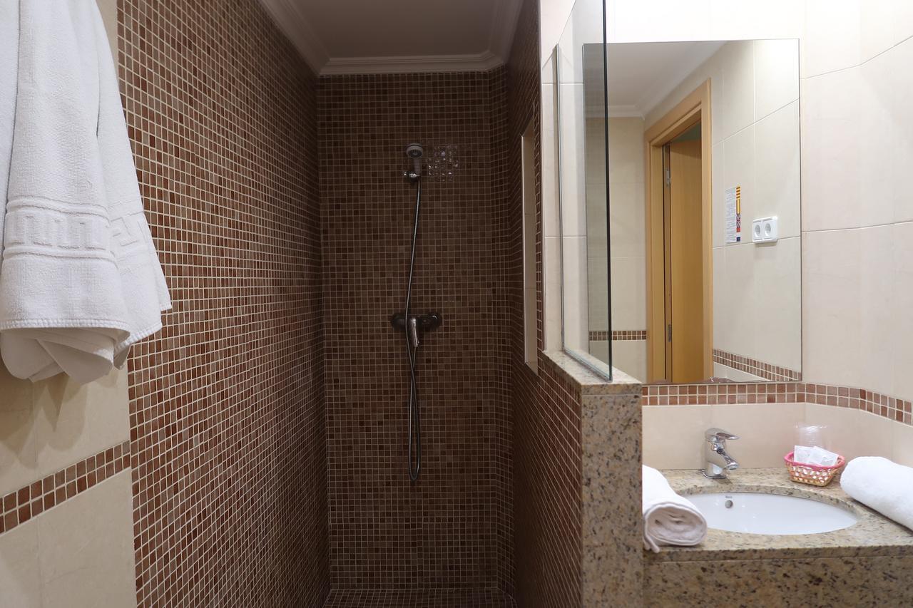 El Cami Hotel Камбрильс Экстерьер фото