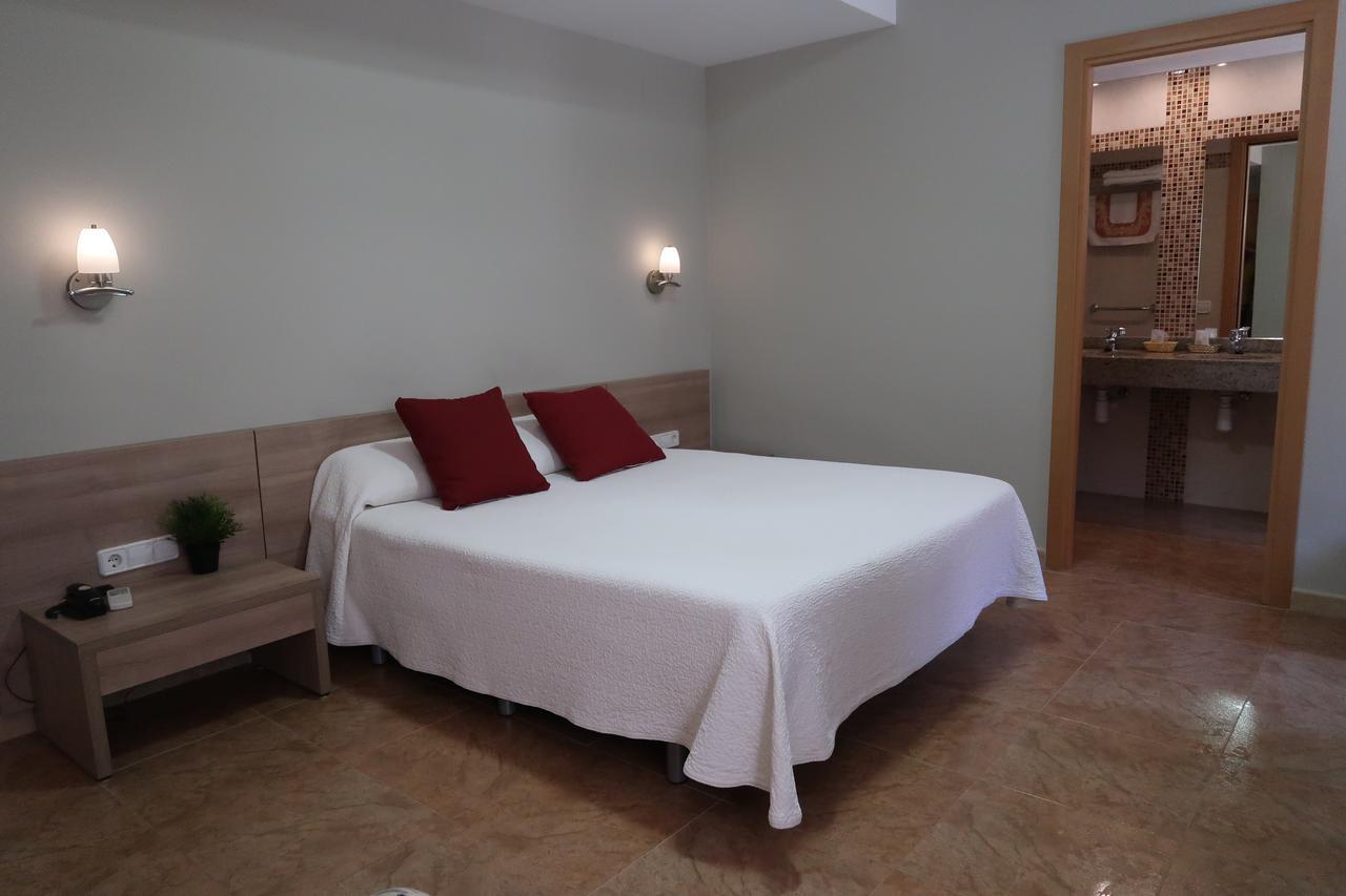 El Cami Hotel Камбрильс Экстерьер фото