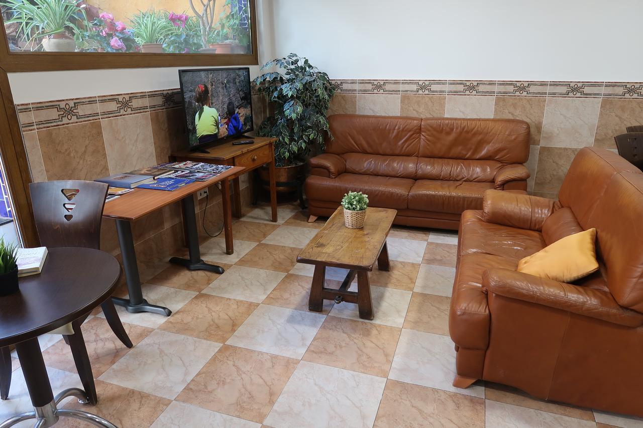 El Cami Hotel Камбрильс Экстерьер фото