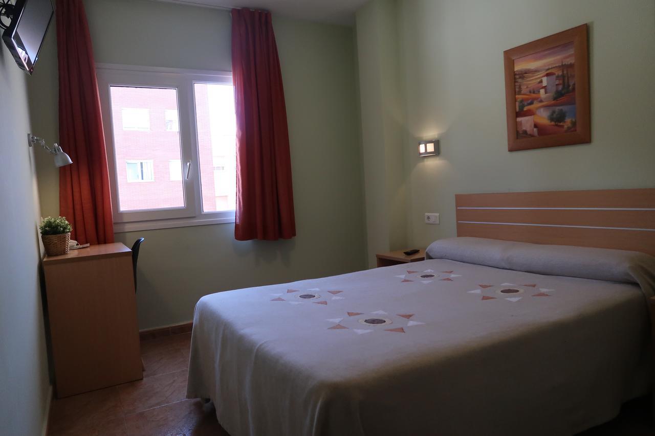 El Cami Hotel Камбрильс Экстерьер фото